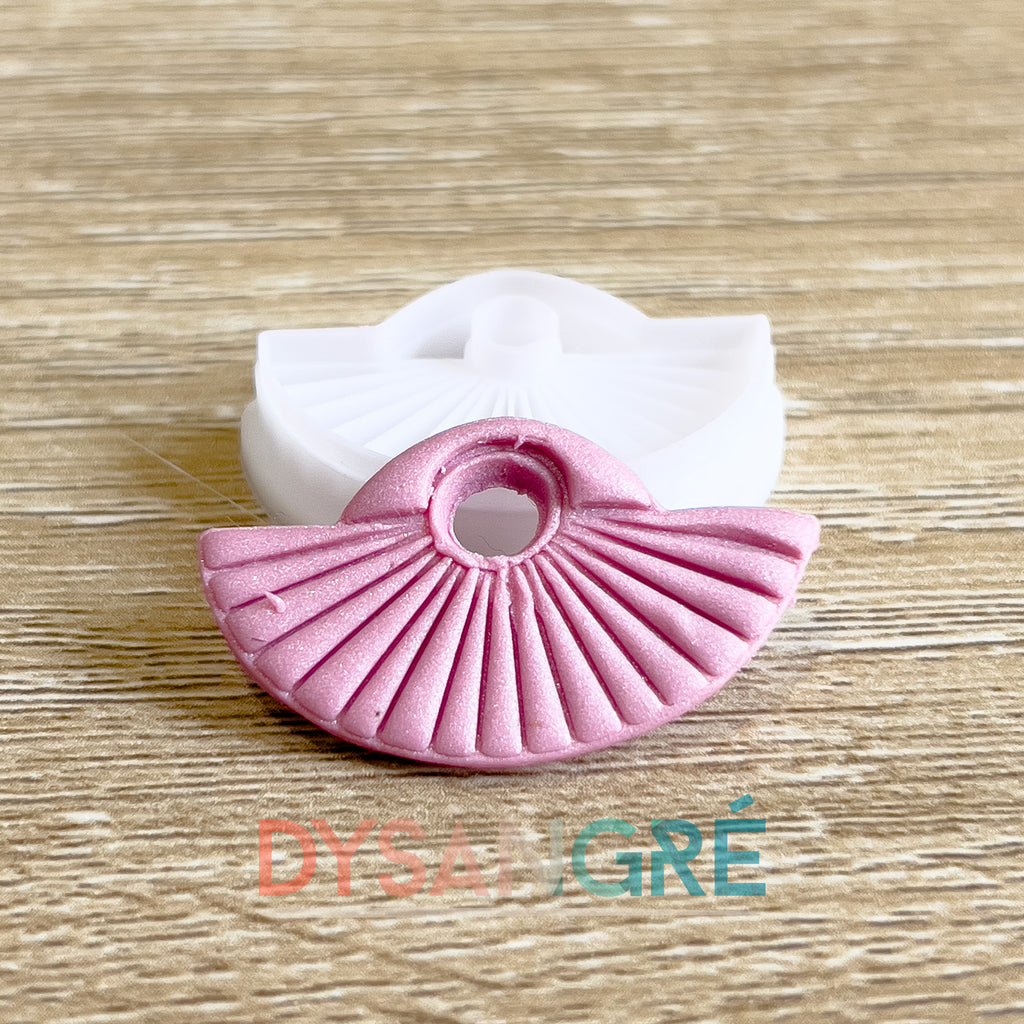 Emporte-pièce forme éventail 2