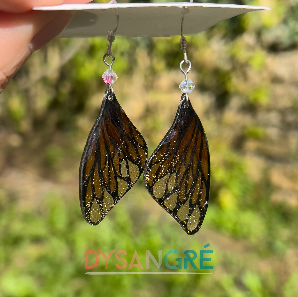 Boucles d'oreilles ailes de papillons marron