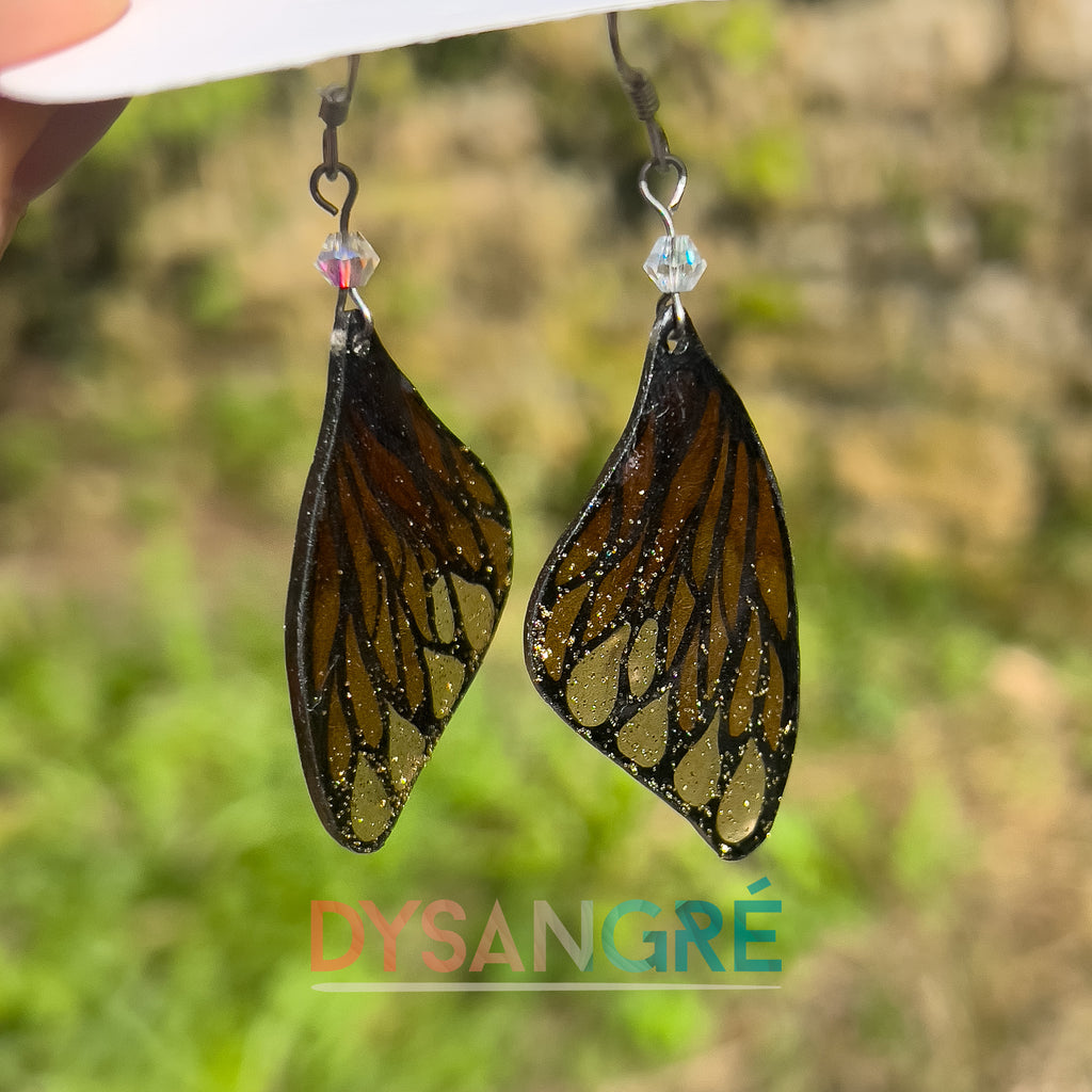 Boucles d'oreilles ailes de papillons marron