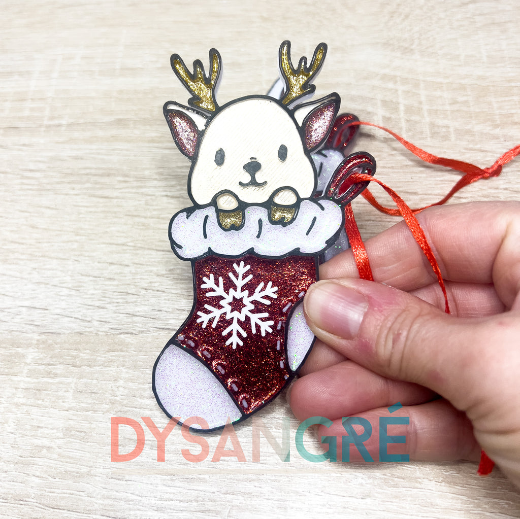 Ornement de Noël en plastique Renne de Noël dans sa chaussette 11/9 cm
